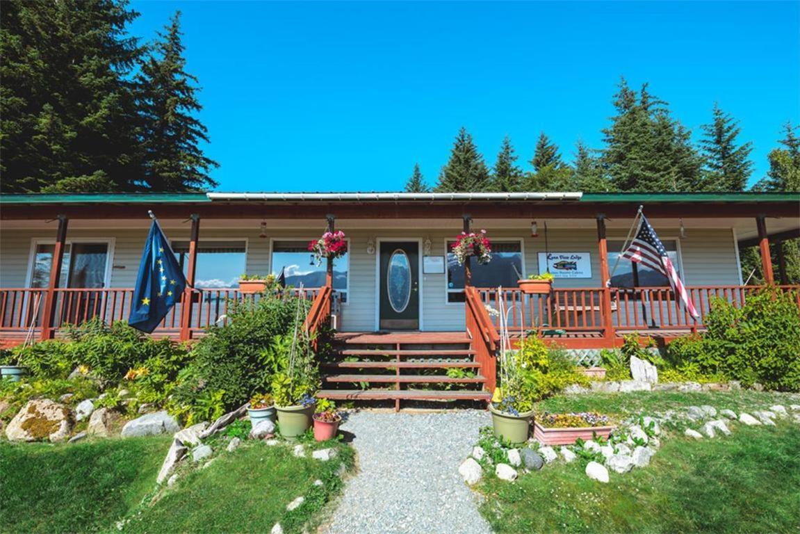 Front Room Lynnview Lodge Haines Exterior photo